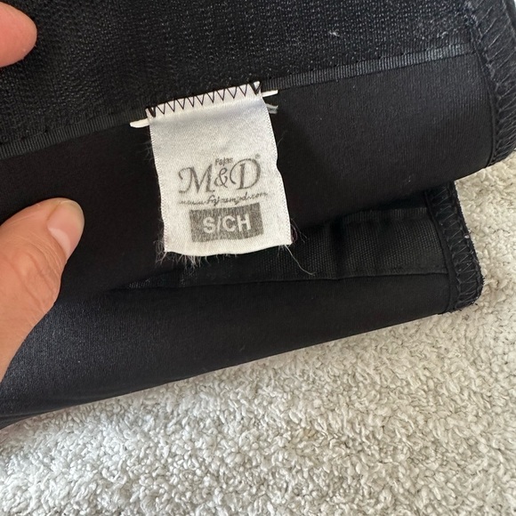 M & D Black Shapewear Waist Cincher - Picture 3 of 10